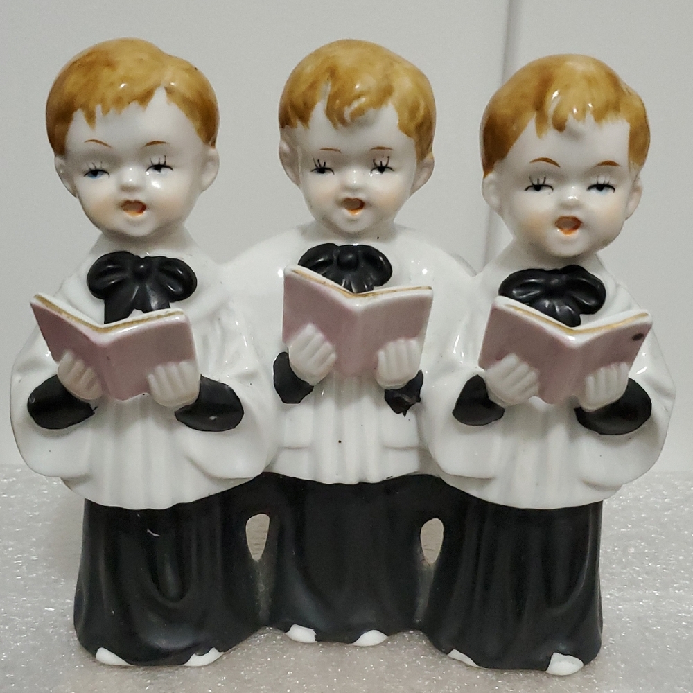 Vintage 1950's Charming Choir Boys Music Box. Plays "Ava Maria"